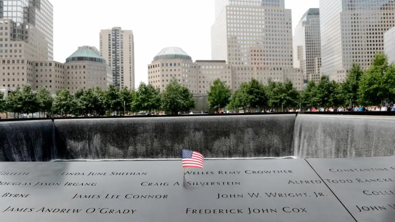 Peringati Tragedi, Kerabat Korban Kunjungi Museum 9/11