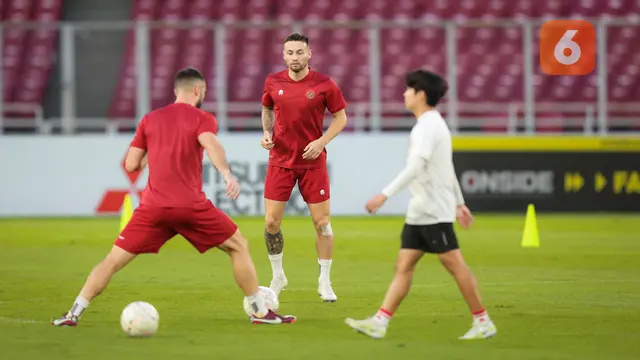 Official Training Timnas Indonesia Jelang Laga Semfinal Piala AFF 2022 Melawan Timnas Vietnam