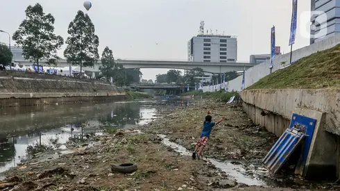 Kemarau, Sungai Ciliwung Mengering