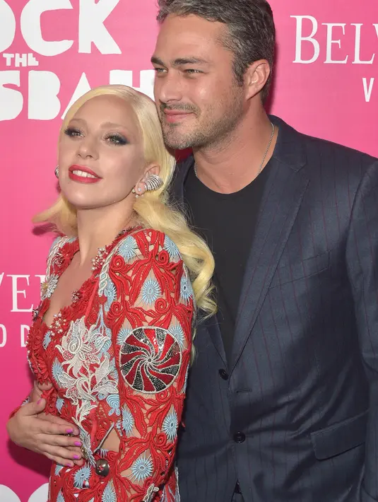 Di masa perpisahannya itu, Gaga dan Kinney lakukan intropeksi diri. Kini, Gaga pun sudah kembali yakin bersama dengan Kinney lagi. Gaga juka berjanji akan menjalani hubungan dengan dewasa. (AFP/Bintang.com)