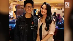 Sejak bermain film Dilan 1990, sosok Iqbaal Ramadhan langsung mencuri perhatian kaum hawa. Mulai dari remaja hingga mereka yang sudah memiliki anak seperti Ririn Ekawati.