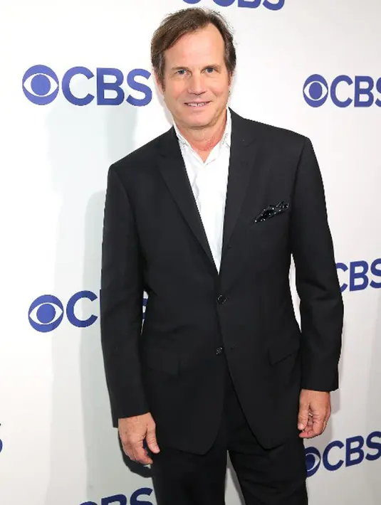 Jennifer mengajak insan perfilman yang hadir saat itu untuk mengenang sosok Bill selama hidupnya dan segala karya sertaperan yang pernaah dilakoninya selama ini. (AFP/Bintang.com)