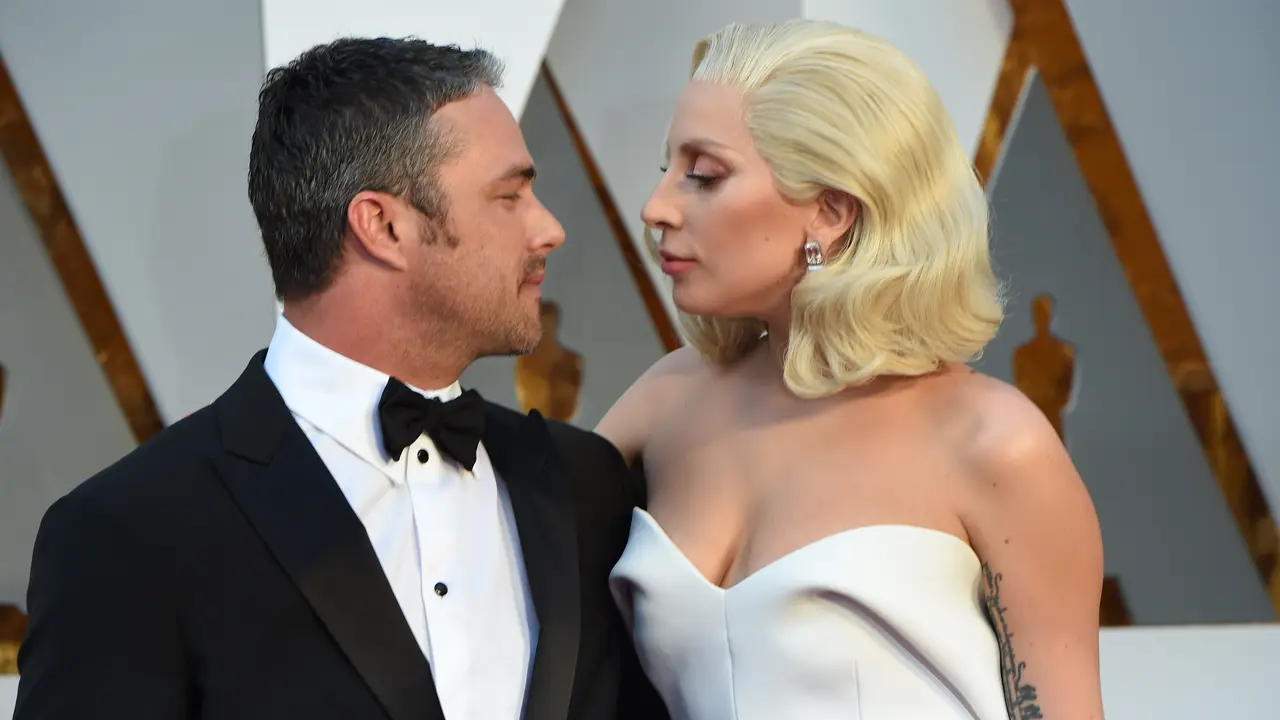 Lady Gaga dan Taylor Kinney diharapkan kembali saling mencintai. (AFP/Bintang.com)