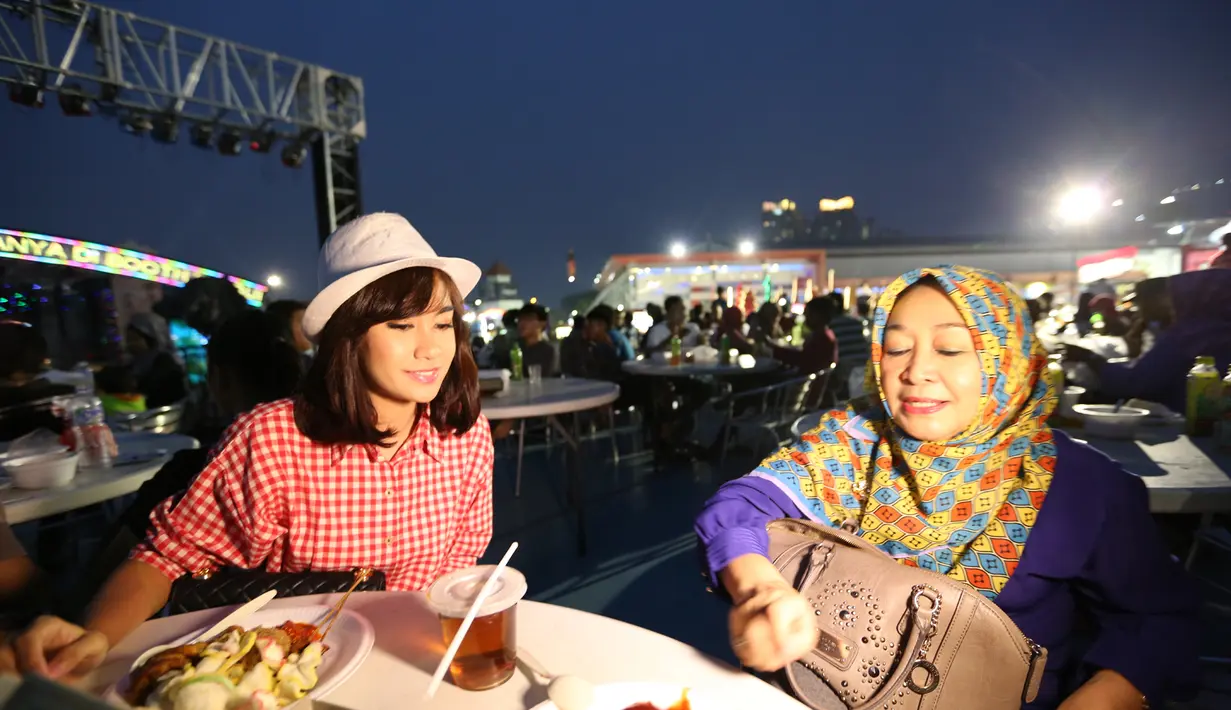 Untuk urusan berbuka Anisa Rahma memilih hidangan yang ringan. (Nizar Zulmi/Bintang.com)