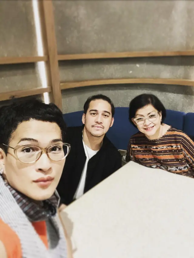 Oscar Lawalata Memilih Menjadi Perempuan, Ini 5 Penuturan Sang Ibunda