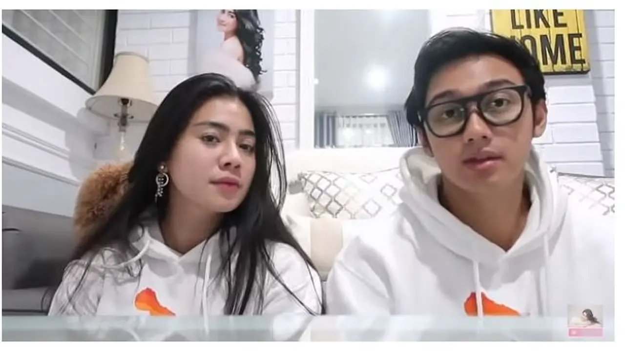 6 Potret Felicya Angelista dan Caesar Hito Bagikan Sembako dan Masker, Tuai Pujian