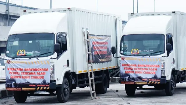 Detasemen Wiratama Bhayangkara Salurkan Bantuan Sosial Ke Cianjur