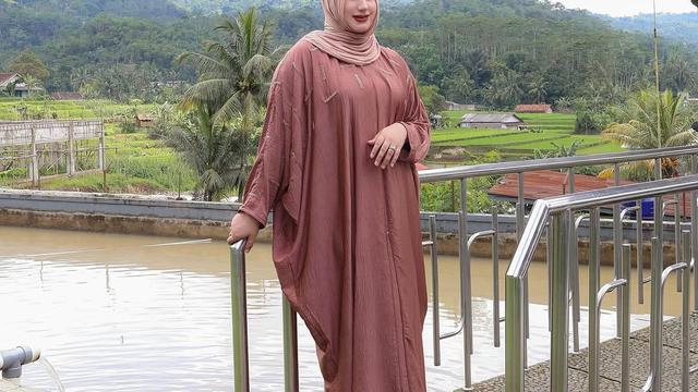 Potret Outfit Tasyi Athasyia. (instagram/tasyiiathasyia)