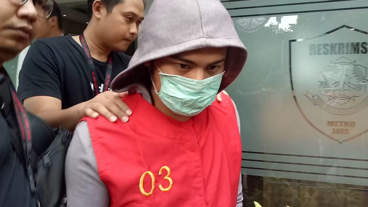 Galih Ginanjar dalam Seragam Tahanan (Zulfa Ayu Sundari)