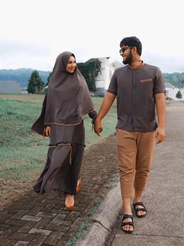 FOTO: Potret Irish Bella dan Ammar Zoni Pakai Baju Couple, Tampil Kompak