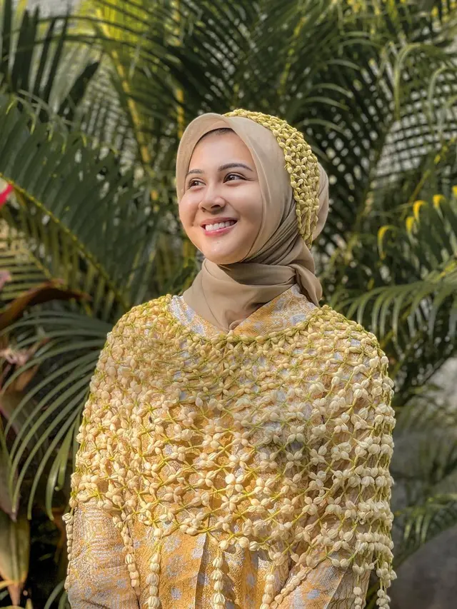 6 Potret Siraman Kesha Ratuliu Jelang Pernikahan, Penuh Haru Bahagia
