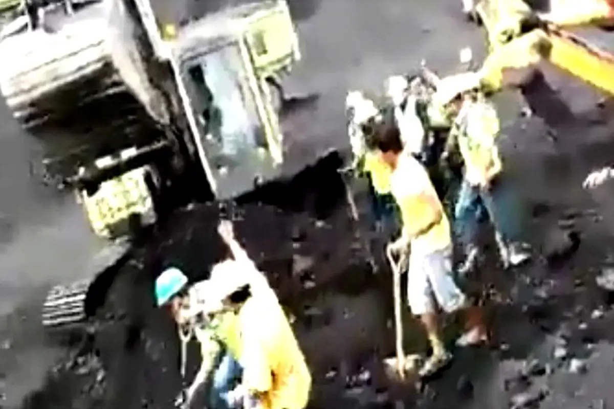 Heboh Video Viral, Penemuan Korban yang Tertimbun Batu Bara