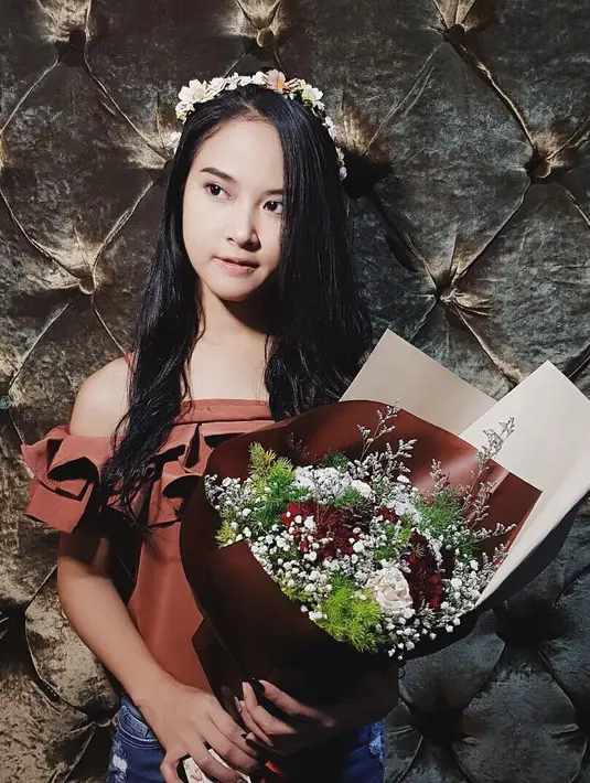 Gadis berwajah cantik ini baru saja merayakan ulang tahunnya yang ke-20 pada 22 Januari. (Foto: instagram.com/gabriellalarasati)