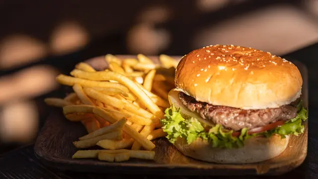 Mengurangi Makanan dan Minuman yang Kurang Baik untuk Tubuh