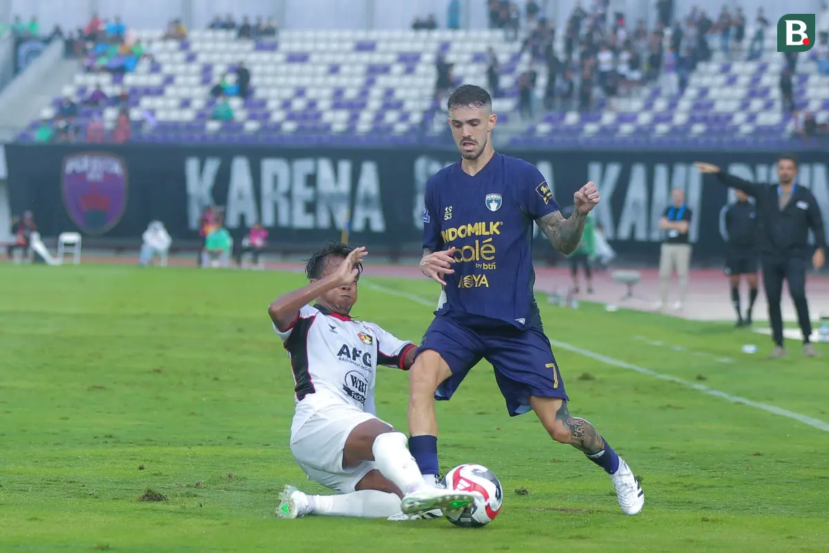 Foto: Parade Aksi Rayco Rodriguez, Pemain Lincah dengan Umpan Akurat Milik Persita Tangerang