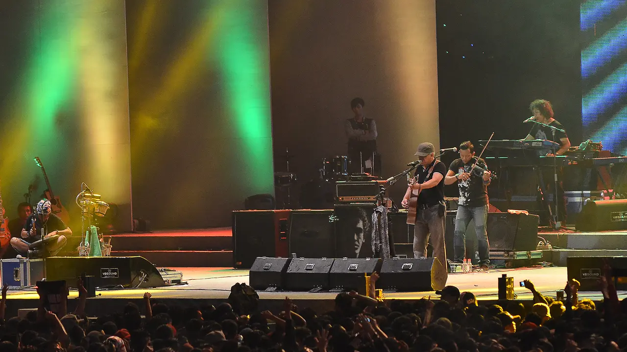 [Bintang] Konser Iwan Fals