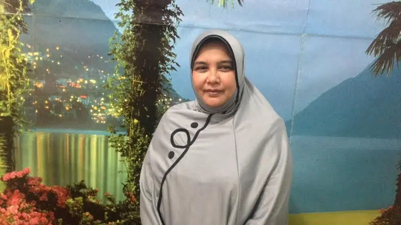 Kak Ema atau Fatimah Husein Assegaff 