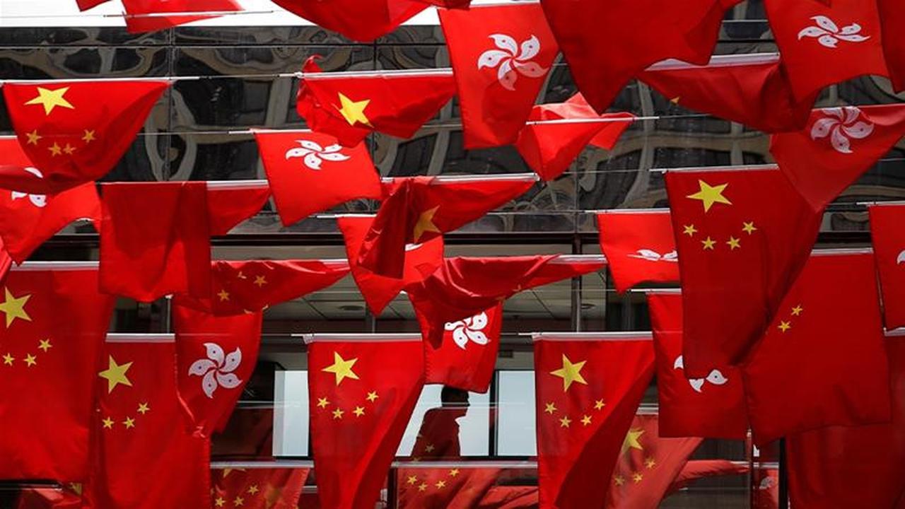 Bendera China dan Hong Kong (Kin Cheung / AP PHOTO)