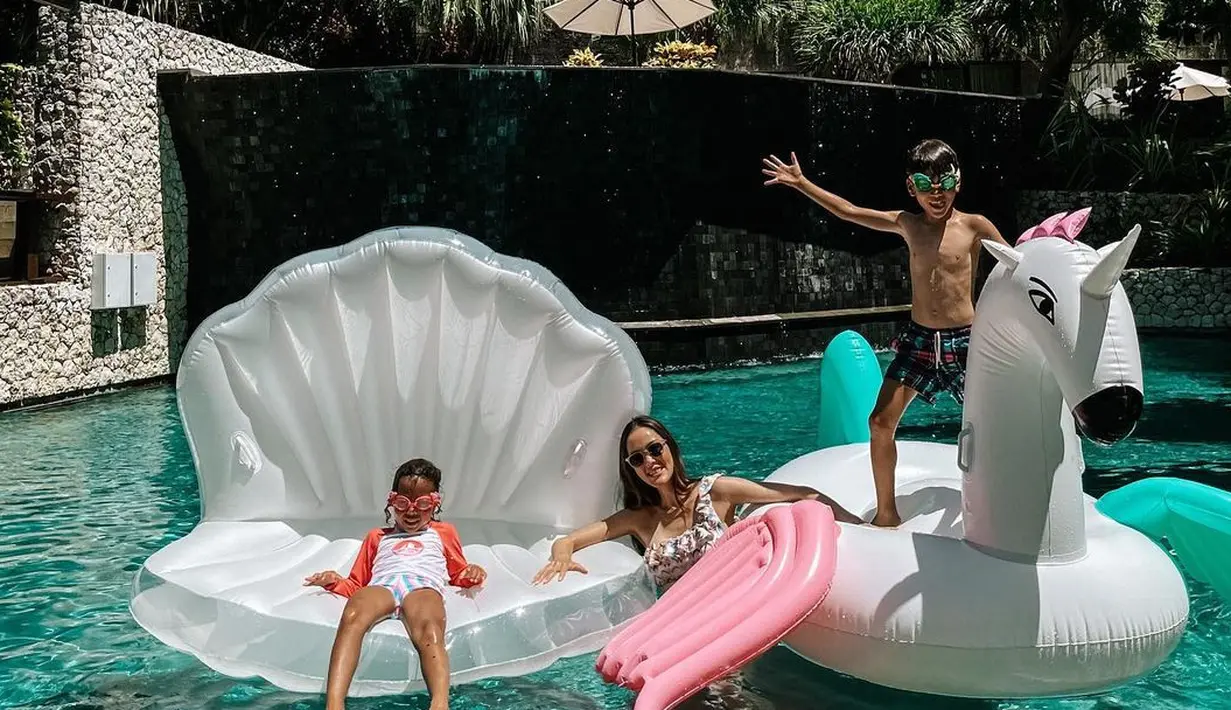 (Instagram/cathysharon)