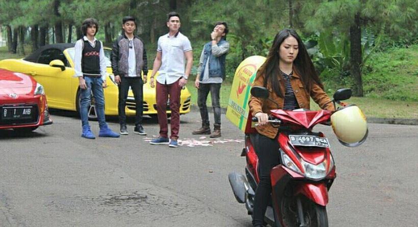 Salah satu adegan sinetron Siapa Takut Jatuh Cinta. (Instagram)