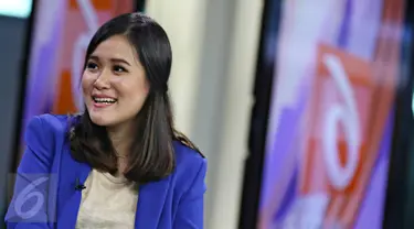 Jessica Kumala Wongso tampak tersenyum saat melakukan wawancara di SCTV Tower, Jakarta, 28 Januari 2016. Jessica adalah saksi kasus kematian Wayan Mirna Salihin yang tewas diracun sianida pada 6 Januari lalu. (Liputan6.com/Immanuel Antonius)