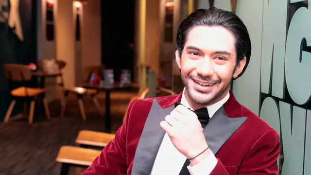[Bintang] Reza Rahadian