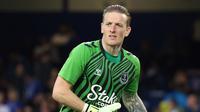 Mancherter United juga mengincar kiper timnas inggris dan everton, Jordan Pickford. Meskipun tak terlalu spesial, tapi Ten Hag menyukai kiper 28 tahun tersebut. Dari 13 laga yang ia mainkan musim ini, Jordan Pickford membuat 2 kali cleansheet dan 14 kali kebobolan. Tapi ia sering kali membuat penyelamatan penting dan itu patut diperhintungkan. (AFP/Nigel Roddis)