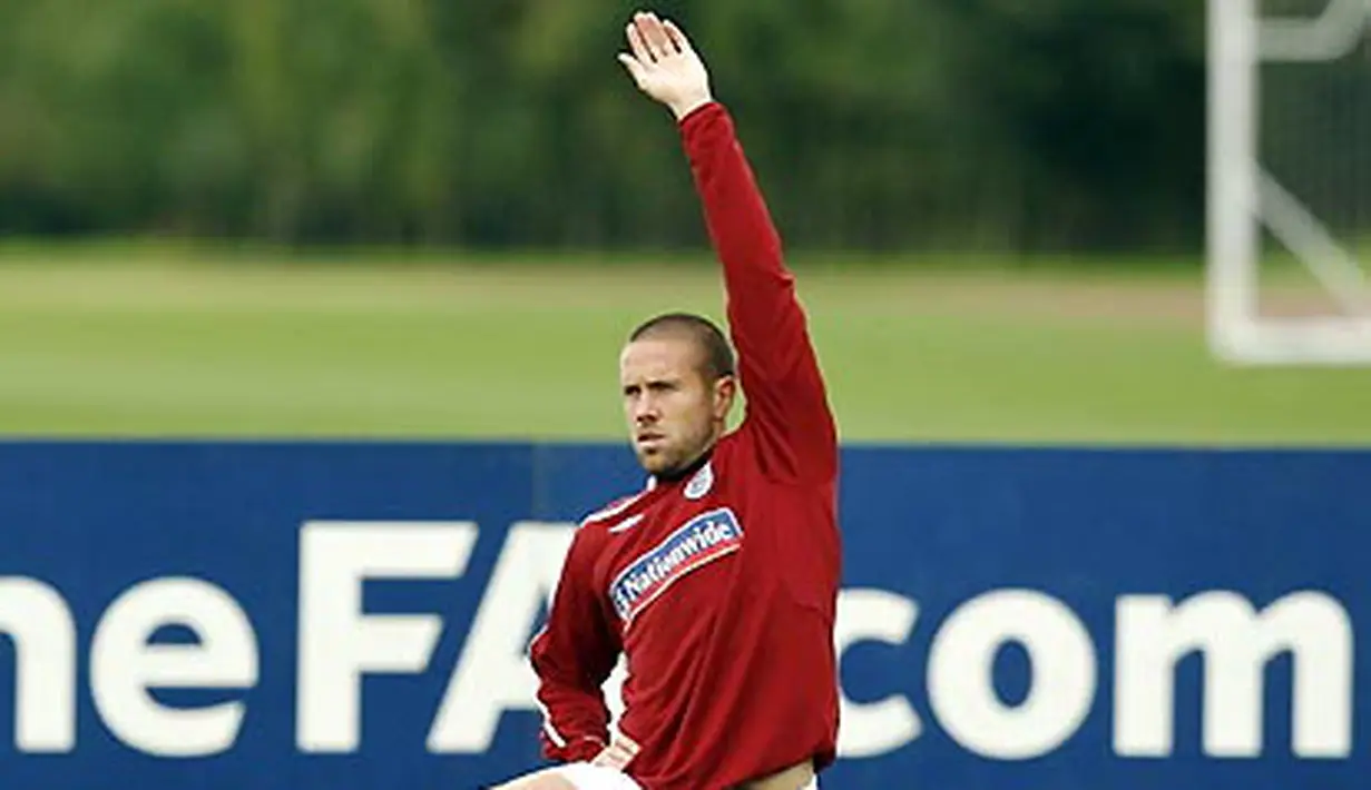 Matthew Upson during a training session at London Colney, on September 2, 2008. England will play against Andorra in a World Cup 2010 qualifying match on September 6, in Barcelona. AFP PHOTO/Ian Kington