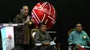 Gubernur BI, Agus Martowardojo (kiri) memberi keterangan saat pembukaan perdagangan saham 2017,  Jakarta, (3/1). Sebelumnya perdagangan ditutup di level 5.296,71 poin, atau naik sebesar 15,32% dibanding penutupan 2015 lalu. (Liputan6.com/Angga Yuniar)