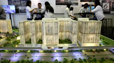 Sebuah maket plan tower apartemen dipamerkan pada pameran Indonesia Property Expo 2018 di JCC Jakarta, Senin (24/9). Dua anak usaha PT Adhi Karya (Persero) Tbk bersinergi membangun LRT City Green Avenue di Bekasi Timur. (Liputan6.com/Fery Pradolo)