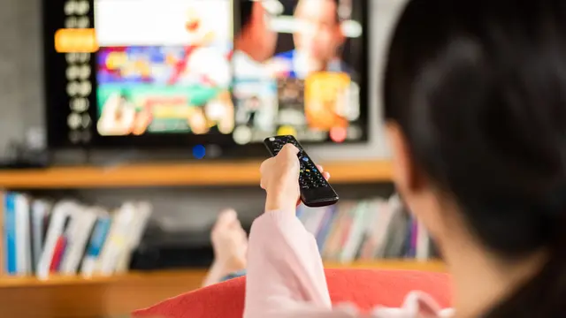 Siapkan 4 Hal ini Biar Lebih Puas Nonton Drakor Saat Liburan!