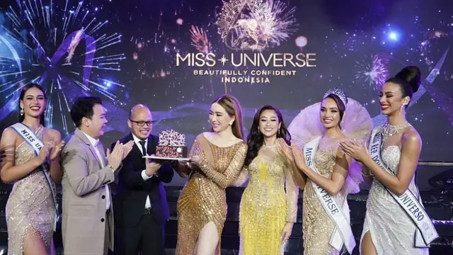 Anne Jakrajutatip, (@annejkn.official)