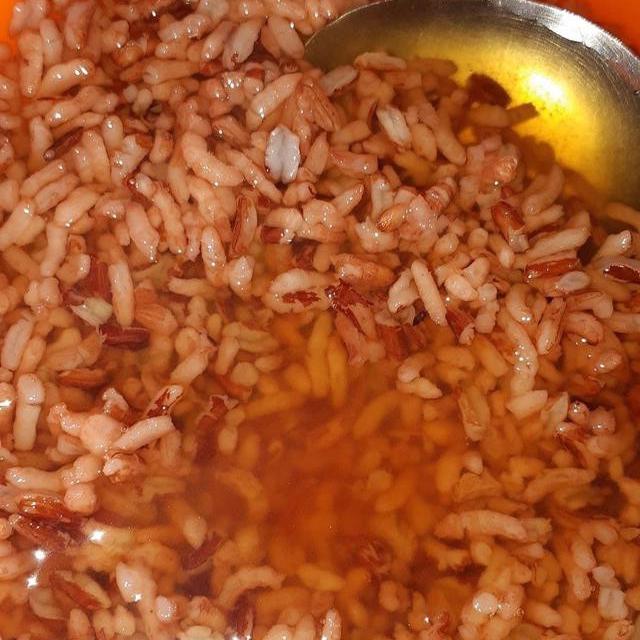 6 Potret Nasi Dicampur dengan Kuah Nyeleneh Ini Bikin Tak Nafsu Makan