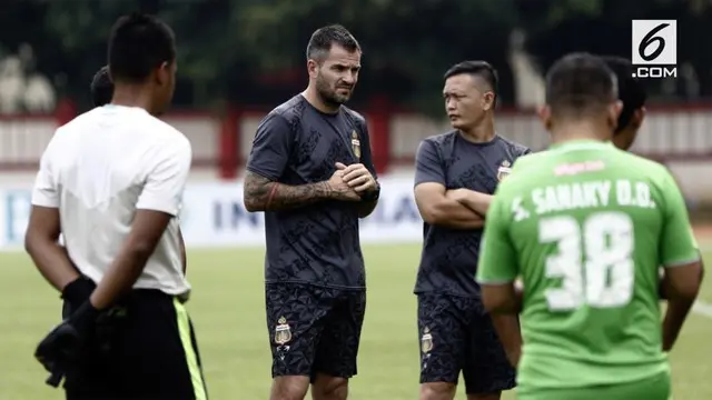 Melalui rapat Exco di Jakarta, Kamis (20/12), PSSI secara resmi menunjuk Simon McMenemy sebagai pelatih Timnas Indonesia.