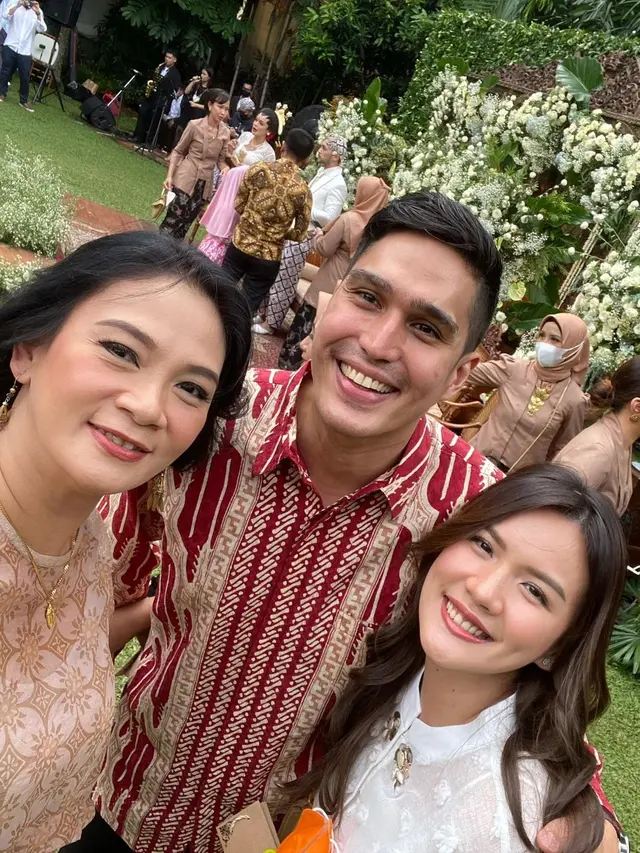 6 Momen Pernikahan Indah Indriana dan Adritya Putra, Kental Nuansa Adat Jawa