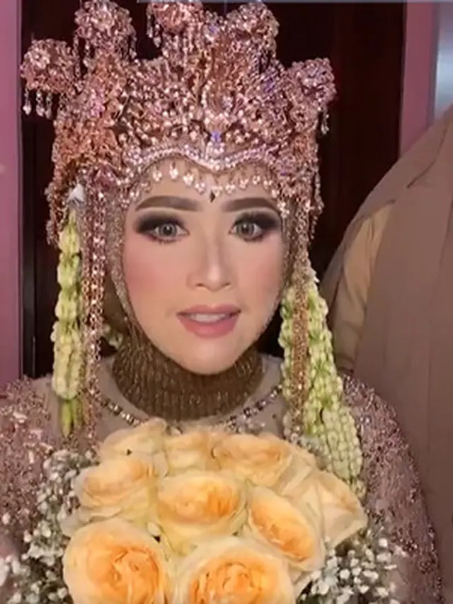 6 Momen Akad Nikah Meggy Wulandari dan H. Muhammad, Penuh Kebahagiaan
