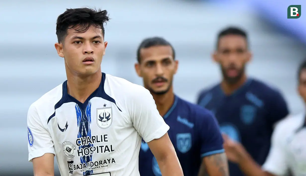 Kemenangan 2-1 PSIS Semarang akhirnya bertahan hingga akhir laga. Hal tersebut membuat Skuat Mahesa Jenar berhasil mengakhiri BRI Liga 1 musim 2021/2022 di posisi ketujuh klasemen dengan raihan 45 poin. (Bola.com/M Iqbal Ichsan)