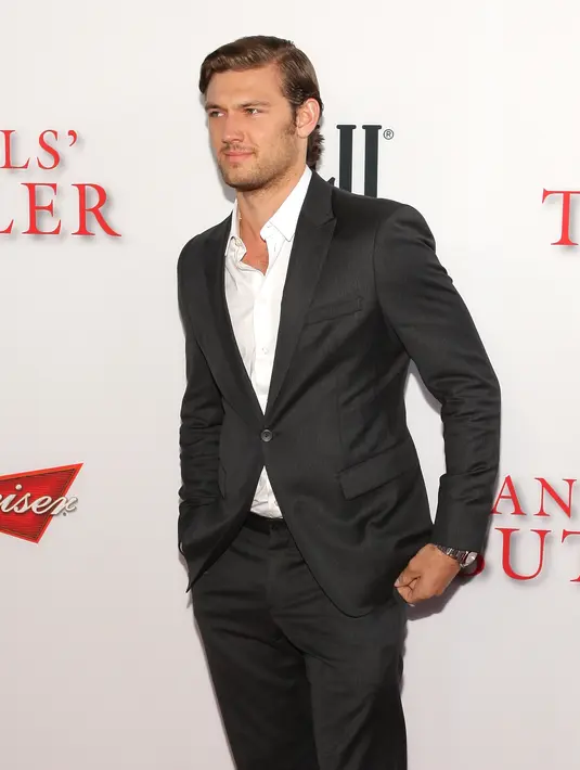 Dengan parasnya yang tampan dan aktingnya yang sempurna, Alex Pettyfer berhasil menghipnotis banyak penggemarnya. (AFP/Bintang.com)