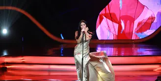 Penyanyi berdarah Indonesia yang pindah kewarganegaraan Perancis Anggun C Sasmi termasuk salah satu dari 12 penyanyi yang mengisi di album We Love Disney versi bahasa Indonesia. Dia membawakan dua lagu. (Galih W. Satria/Bintang.com)