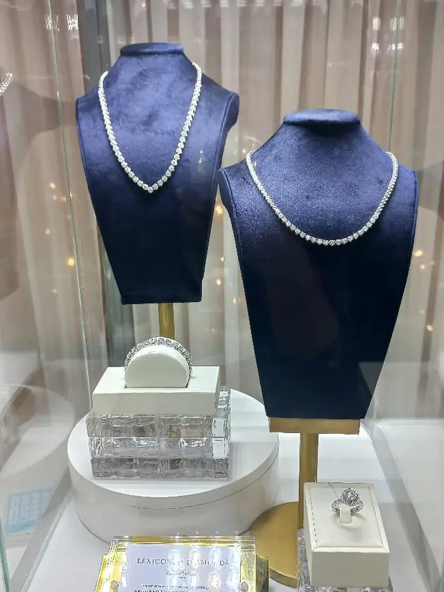 Melihat Keindahan Berlian Eternal Flame di Dunia dari Merek Perhiasan Lokal