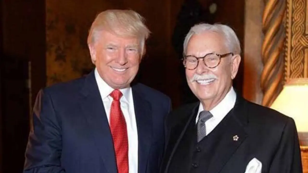 Mantan Pelayan Trump: Presiden Obama Harus 'Digantung'