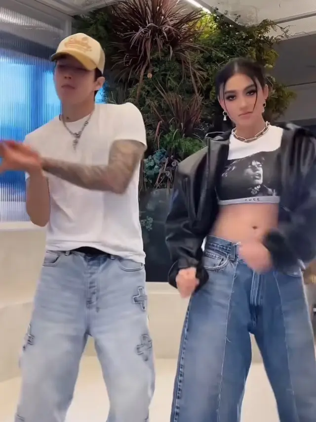 Agnez Mo saat Berada di Korea Selatan. [@agnezmo]