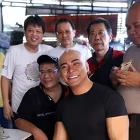 Hotman menilai, laporan terhadap Deddy merupakan salah alamat. Bahkan, disebut untuk mengembalikan kepercayaan publik yang kini luntur. Seperti diketahui, sejak kasusnya mencuat tidak sedikit yang mencibir Mario Teguh. (Nurwahyunan/Bintang.com)