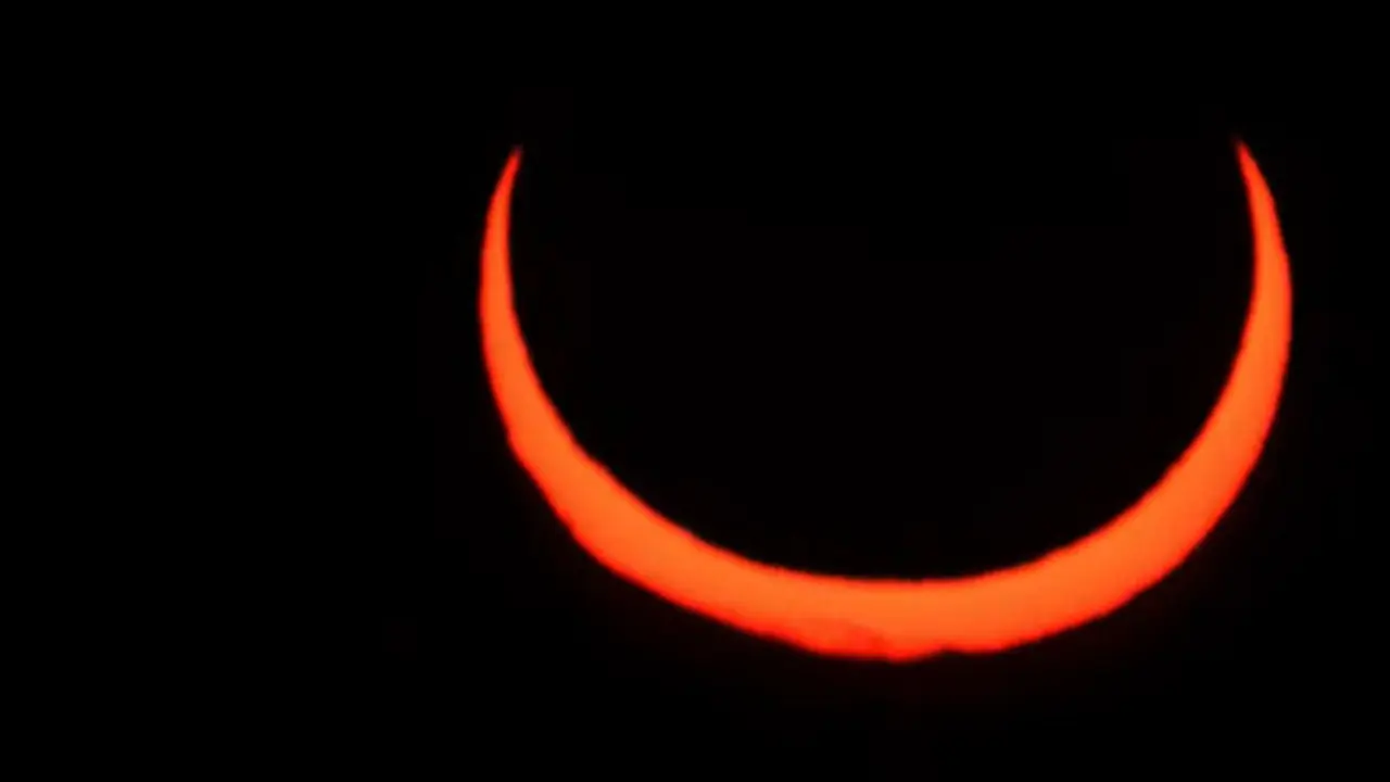 Gerhana Matahari Cincin 10 Juni 2021 di atas langit Kanada bagian utara dan Arktik (NASA)