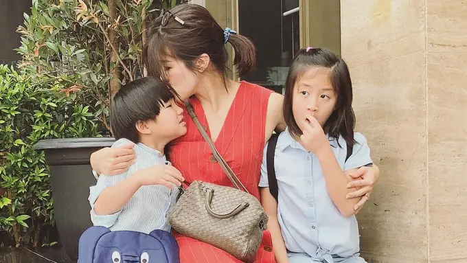 [Bintang] Agatha Suci