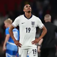 Trent Alexander-Arnold Dipermalukan Lagi, Tuchel Kembali Mengabaikannya dari Timnas Inggris