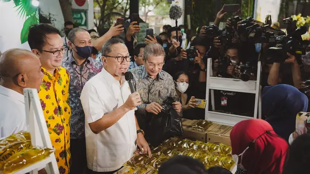 Seorang pedagang di Pasar Bulu Kota Semarang menyatakan pada Wakil Menteri Perdagangan Jerry Sambuaga bahwa pasokan minyak goreng curah untuk saat ini sudah lancar ke lapaknya.
