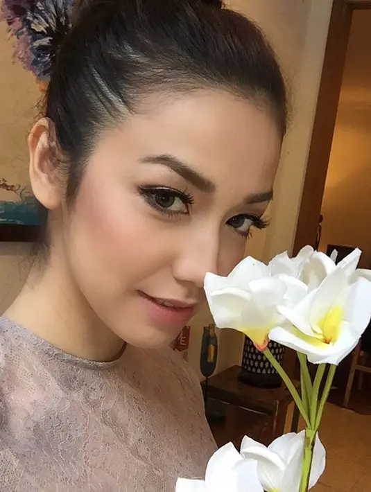 (Instagram/vaelovexia)