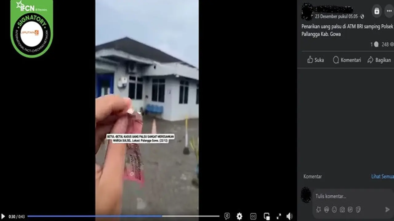 Gambar tangkapan layar kabar tentang penemuan uang palsu saat melakukan tarik tunai dari sebuah ATM di Gowa, Sulawesi Selatan. (sumber: Facebook)