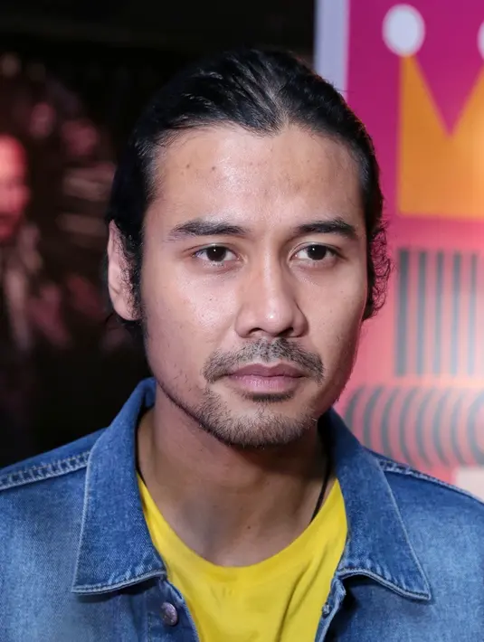 Menurut penuturan Chicco, sepertinya perbedaan keyakinan menjadi penyebab Bella dan Chicco mengakhiri hubungannya saat itu. "Tuhan memang satu kan tapi kitanya yang berbeda-beda," ujar Chicco. (Adrian Putra/Bintang.com)